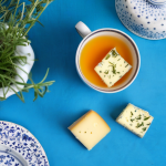 Tisane & Fromage : 6 Accords Surprenants Qui Font Danser les Papilles (et Pas Juste les Dents)